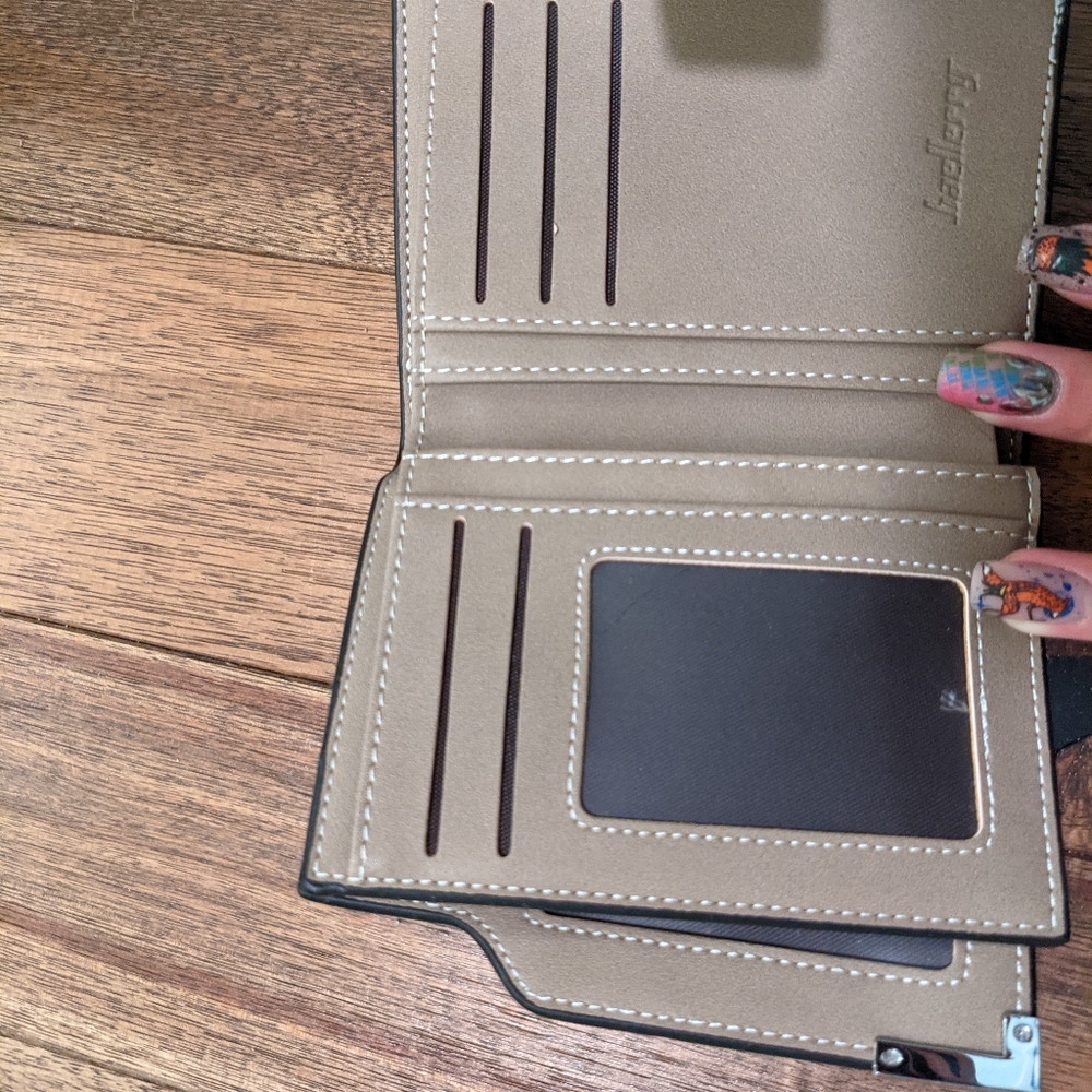 Wallet - Picture 3 of 4